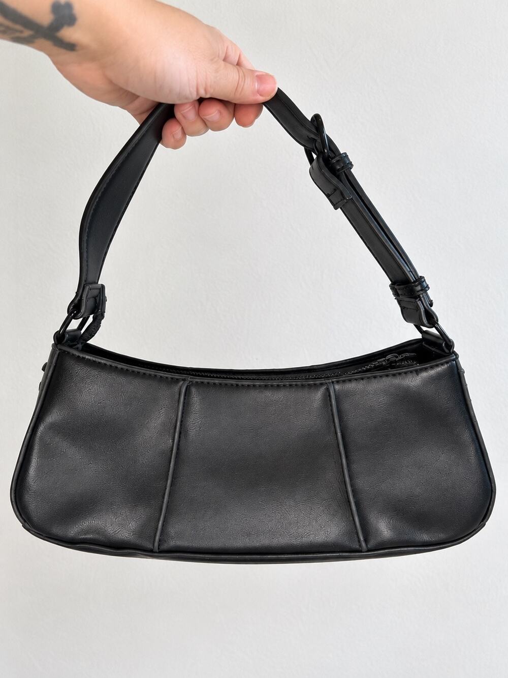 BCBGeneration Black Baguette Shoulder Bag Y2K Woven Chain Purse